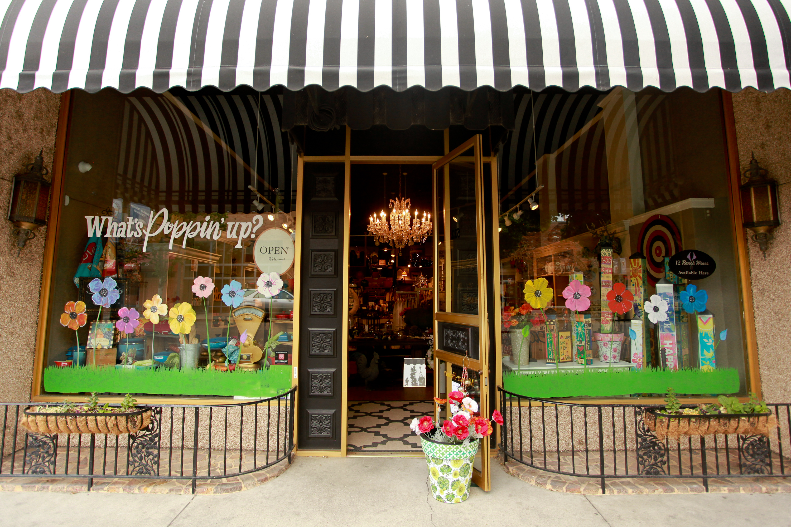 Poppy On Main Shop Happy